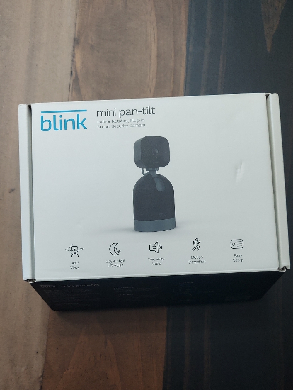 Blink Mini Pan-Tilt Indoor Security Camera - Black & White